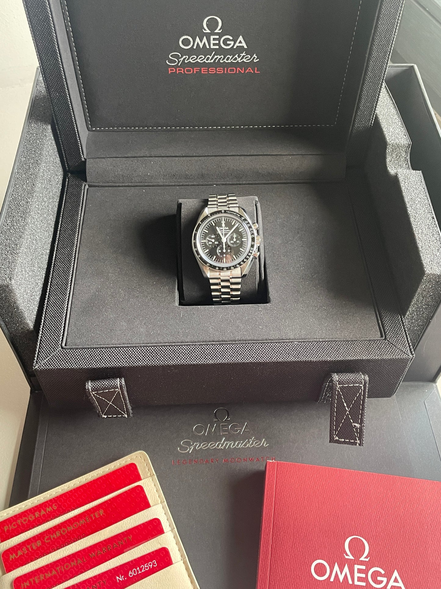 Omega Speedmaster Professional
