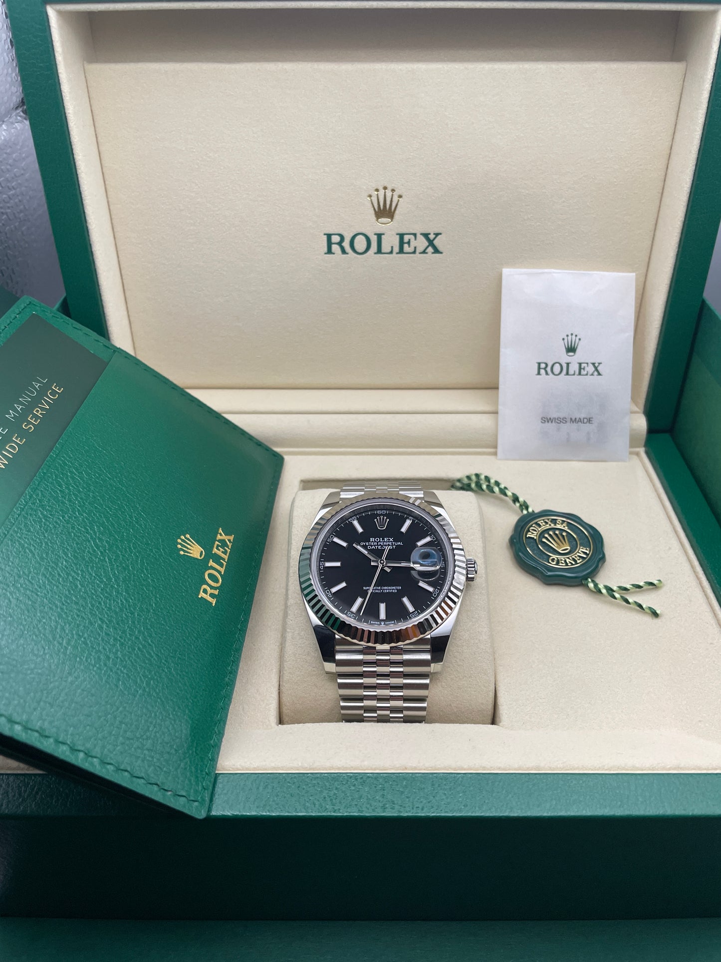 Rolex Datejust 41 - Black Dial