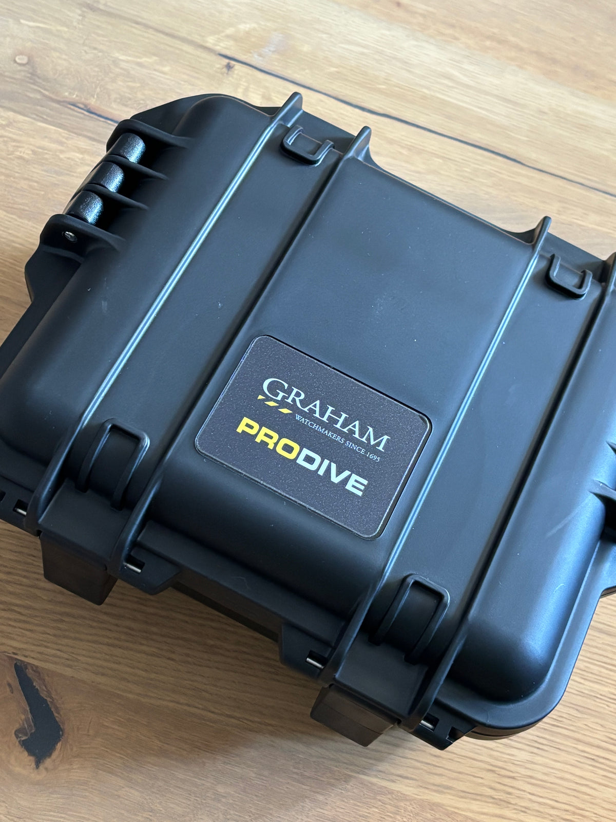 Graham Chronofighter Prodive Black & Gold – Édition limitée 250pcs